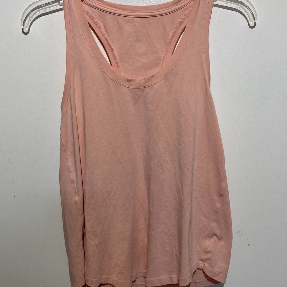 LululemonβAthletica Women's Peach Racerback Scoop Neck Athletic Tank Topβ Small